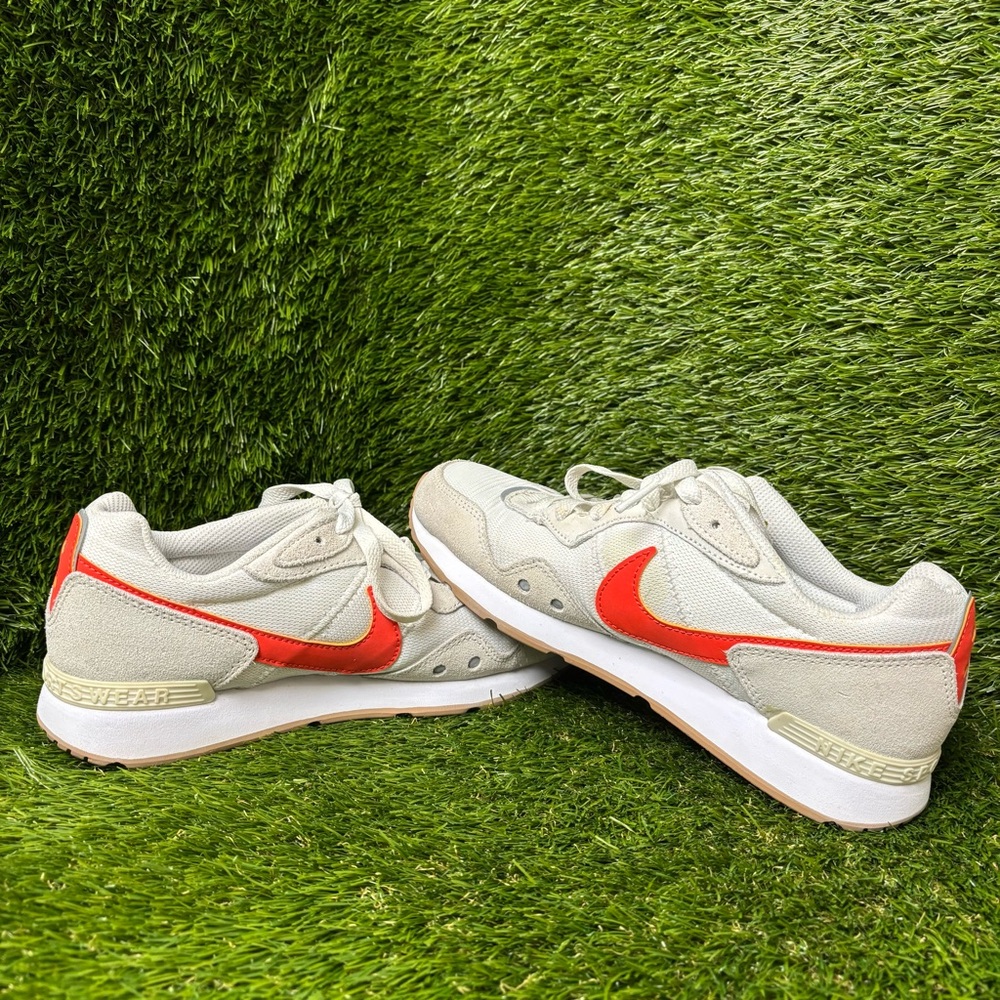 Size 6.5 Women’s - Nike Venture Runner Rattan Orange Shoes